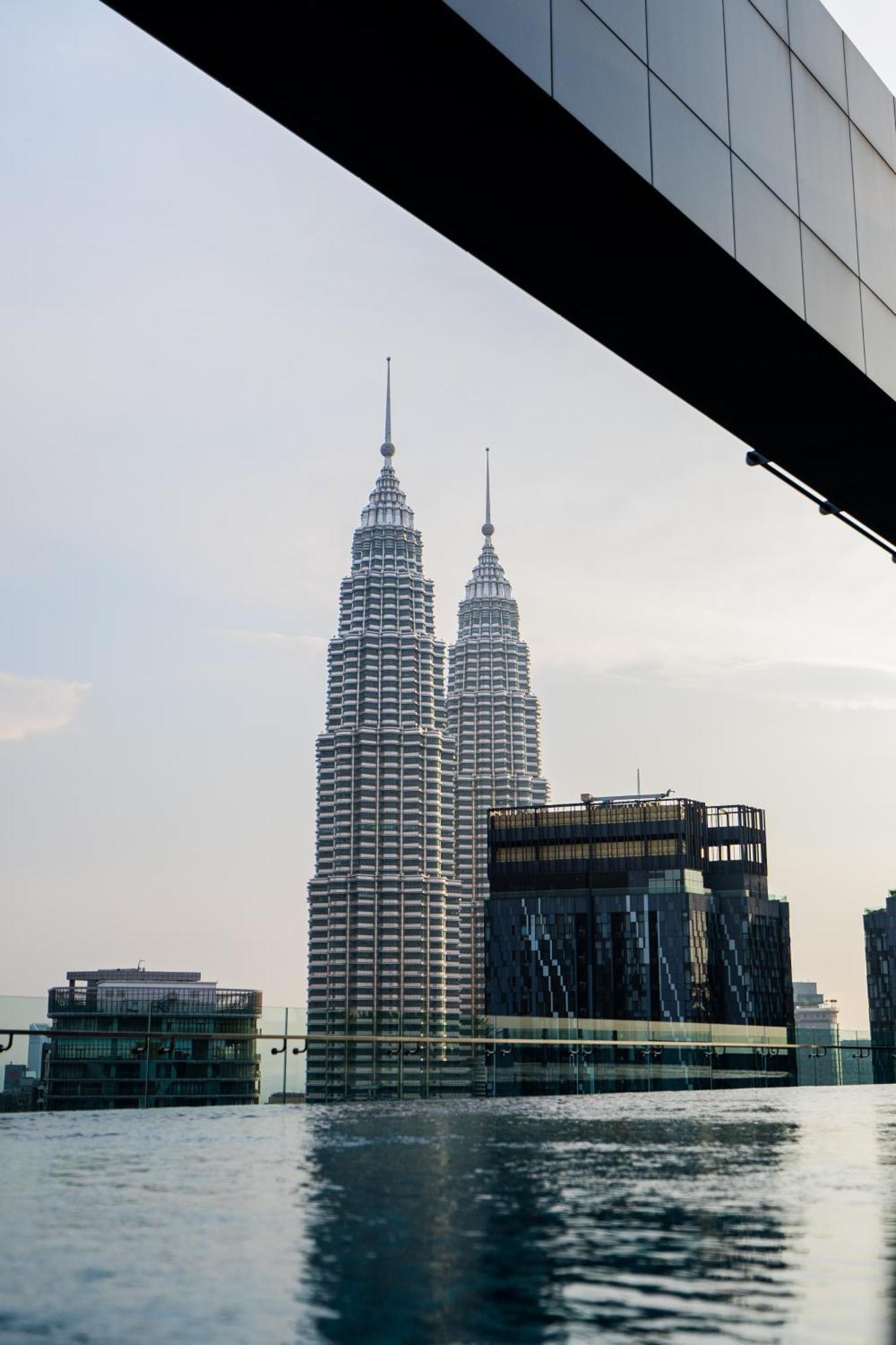 Royce Klcc Kuala Lumpur City Centre By Dormeo Destinations Extérieur photo